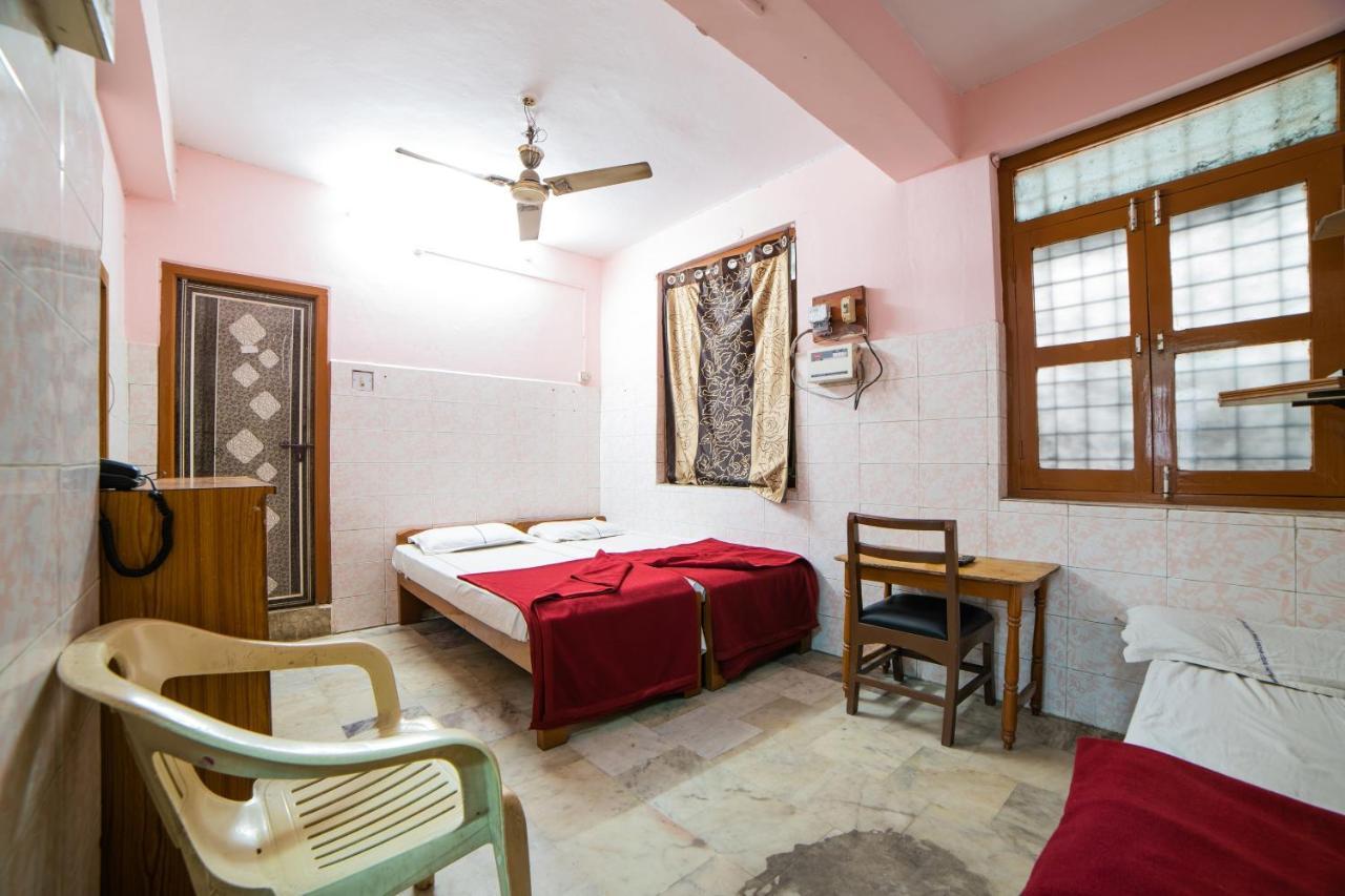 Hotel O Sree Radha Lodge Near Snow World Secunderabad Exterior photo