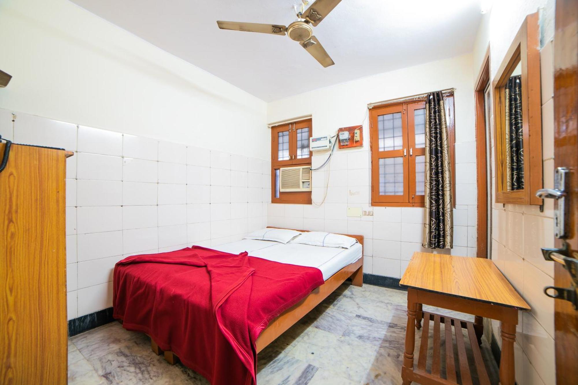 Hotel O Sree Radha Lodge Near Snow World Secunderabad Exterior photo