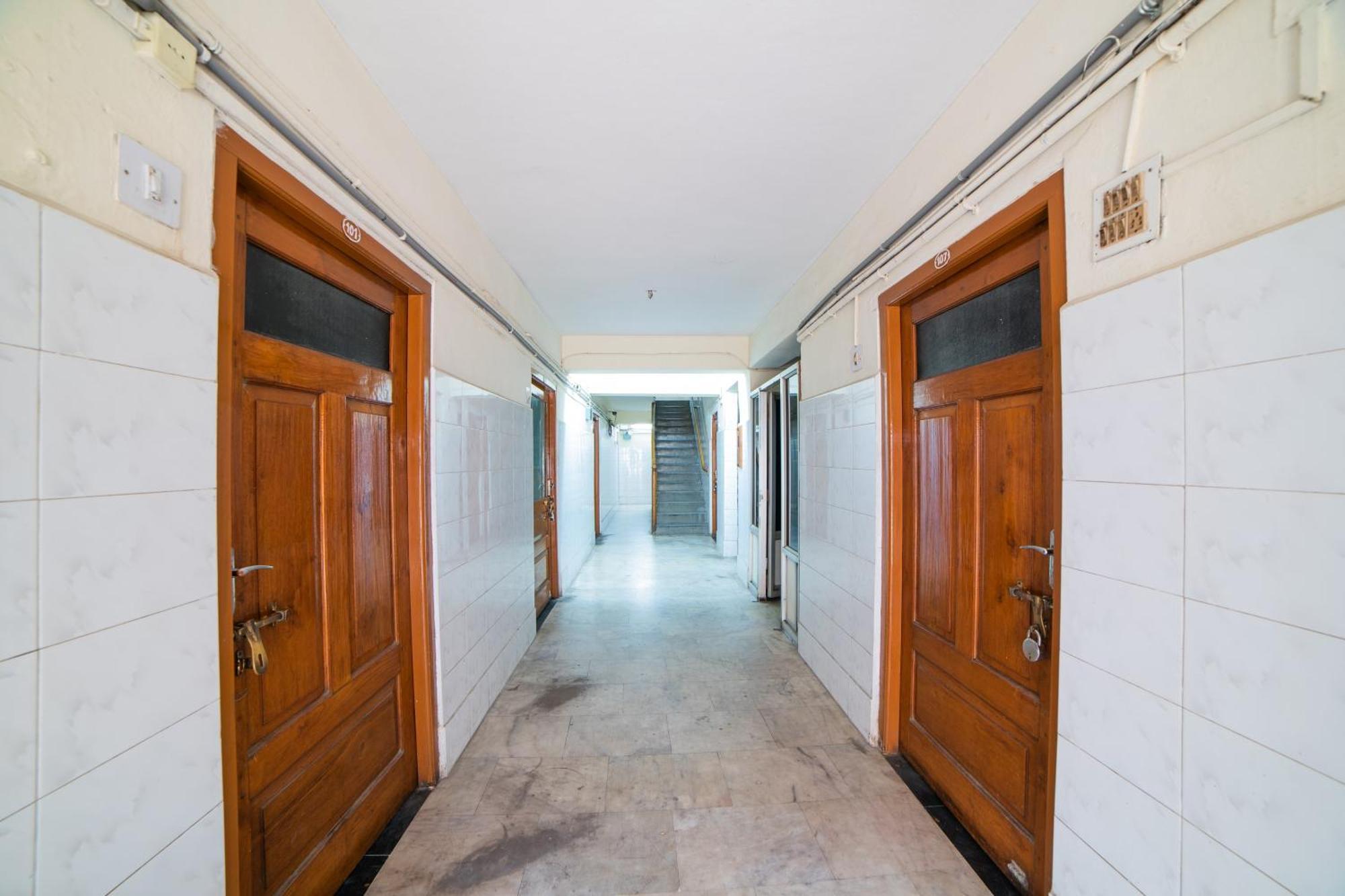 Hotel O Sree Radha Lodge Near Snow World Secunderabad Exterior photo